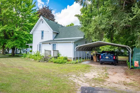 Exterior - 124 N 5th, Edmore, MI 48829 photo 3 of 13