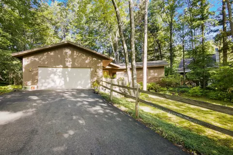 4435 Deerwood, Traverse City, MI 49686