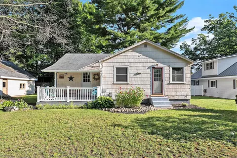 2310 Mohawk, Cadillac, MI 49601