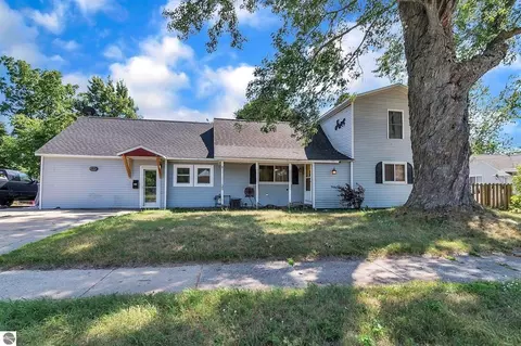 817 Walnut, Cadillac, MI 49601