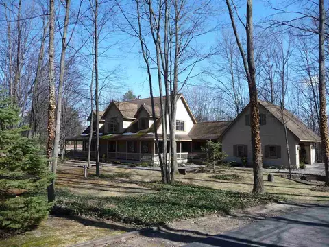 6285 S Westwood, Suttons Bay, MI 49682