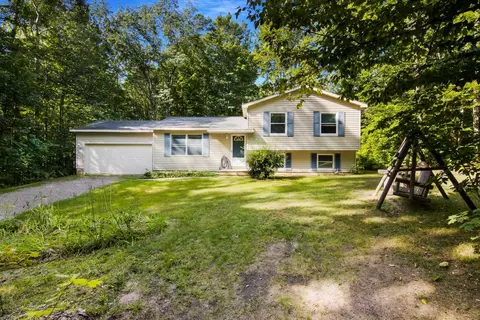 20922 Red Oak, Lake Ann, MI 49650