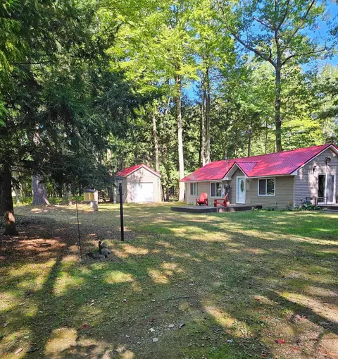Exterior - 32 Deer, Au Gres, MI 48703 photo 4 of 10