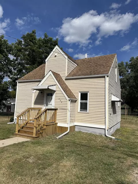 504 N N Frst, Standish, MI 48658 photo 2
