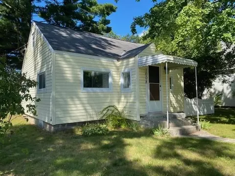 1008 Grant, Traverse City, MI 49686