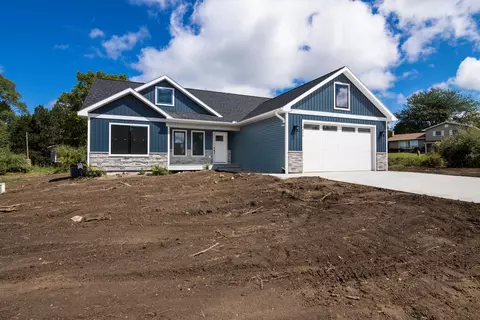 3825 Crest Hvn, Williamsburg, MI 49690