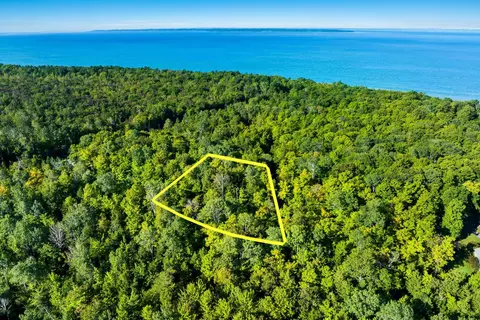 APT 2 Aspen, Kewadin, MI 49648