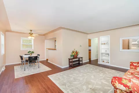 Living - 902 Bennett #LOT : 42, Mount Pleasant, MI 48858 photo 2 of 2