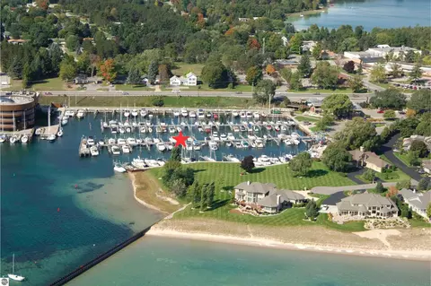 12755 S Marina Vlg # 120 : 120, Traverse City, MI 49684