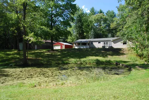 2782 River, Alger, MI 48610