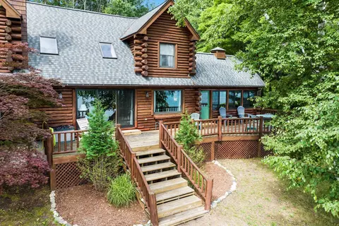 793 S Wagon Wheel, Northport, MI 49670