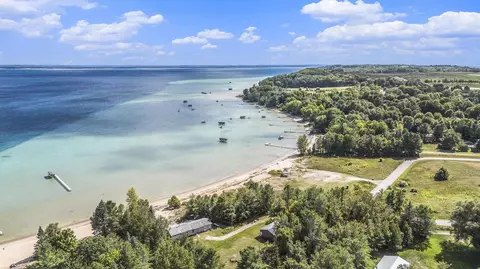 18680 Mission, Traverse City, MI 49686