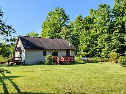 8171 Twin Lake Rd NE, Mancelona, MI 49659