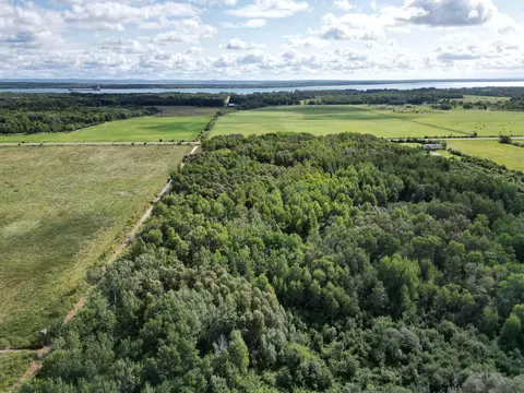 7538 S Riverside, Sault Sainte Marie, MI 49783