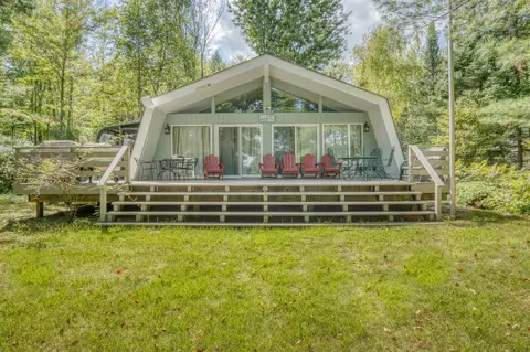 11721 S Lakeside, Shepherd, MI 48883