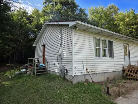 Exterior - 13071 30th, Remus, MI 49340 photo 2 of 5