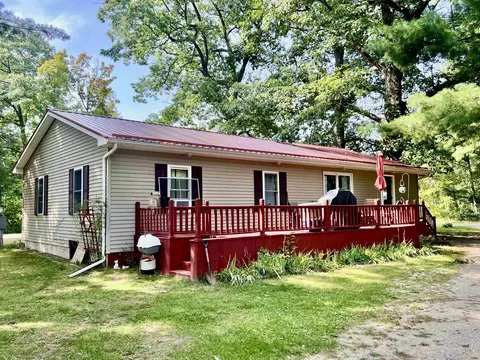9990 N Lumberjack, Riverdale, MI 48877