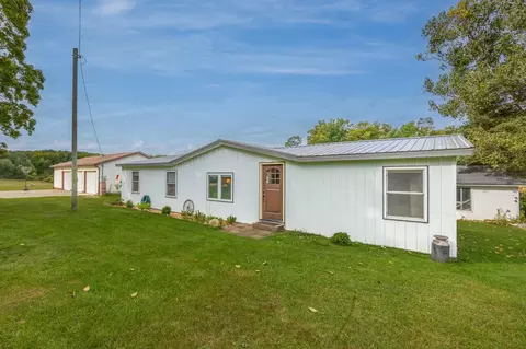 3667 N Lakola, Leroy, MI 49655