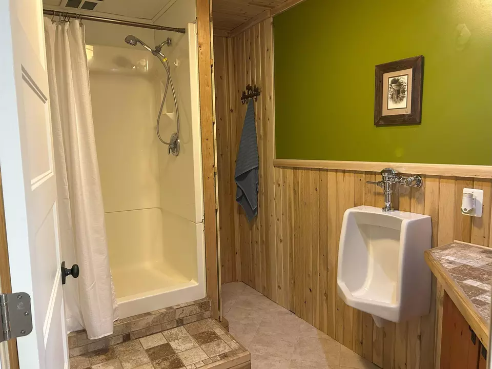 Bath - 9090 E 32, Cadillac, MI 49601 photo 2 of 3