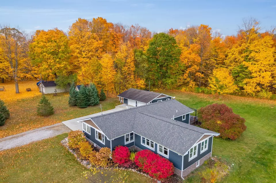 Exterior - 9090 E 32, Cadillac, MI 49601 photo 4 of 4