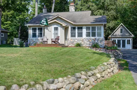 2053 E Front, Traverse City, MI 49686