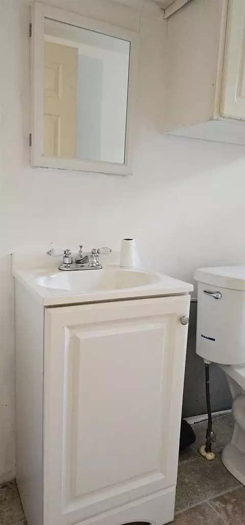 Bath - 510 Birch, Gladwin, MI 48624 photo 3 of 3