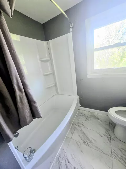 Bath - 415 N Pine Riv, Ithaca, MI 48847 photo 1 of 2