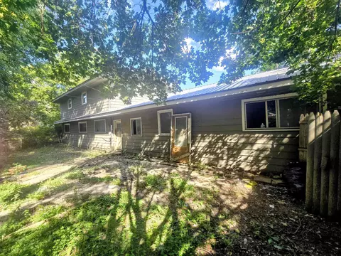 Exterior - 415 N Pine Riv, Ithaca, MI 48847 photo 2 of 2