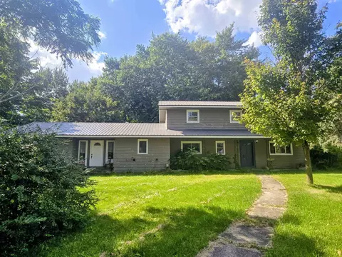 415 N Pine Riv, Ithaca, MI 48847