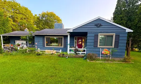 717 Parkdale, Manistee, MI 49660