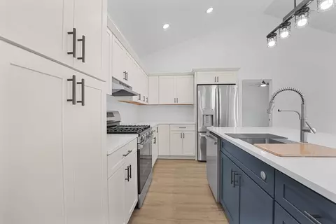 2266 Arbutus Rdg, Traverse City, MI 49684