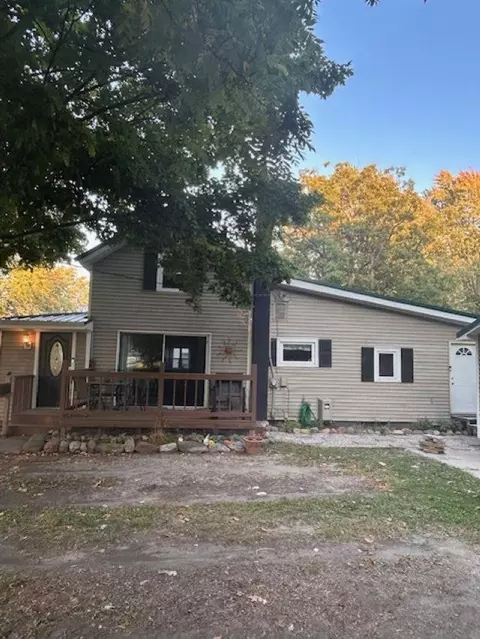 Exterior - 610 E South, Ithaca, MI 48847 photo 2 of 6