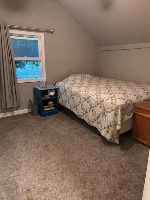 Bedroom - 610 E South, Ithaca, MI 48847 photo 2 of 4