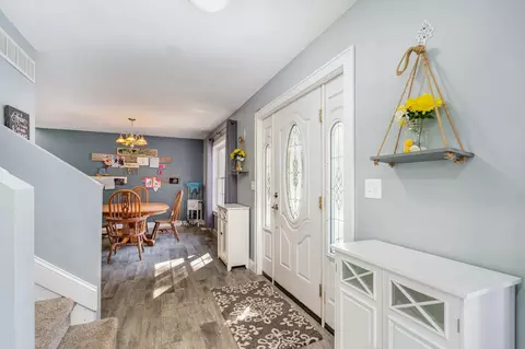 Entry Way - 528 N Ithaca, Ithaca, MI 48847 photo 1 of 5