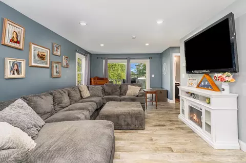 Living - 528 N Ithaca, Ithaca, MI 48847 photo 1 of 1