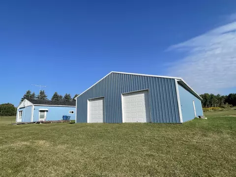 6160 Meredith Grade, Harrison, MI 48625 photo 2