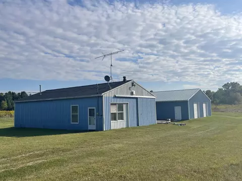 6160 Meredith Grade, Harrison, MI 48625 photo 3