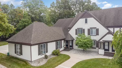 1700 Tartan #B, Alma, MI 48801