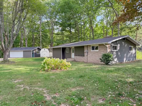 3179 W Pere Marquette, Coleman, MI 48618