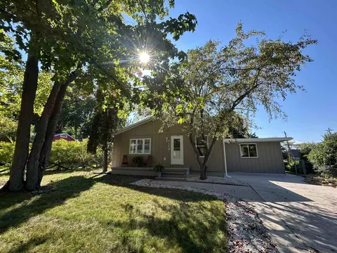 4119 Park Ln, Traverse City, MI 49686