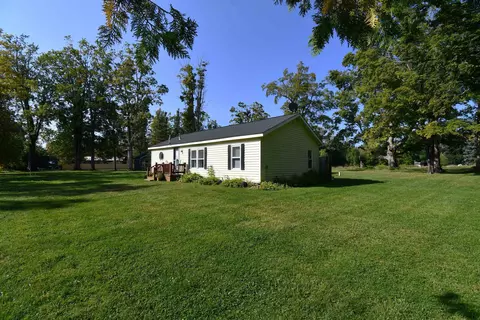 7714 Lake, Alanson, MI 49706