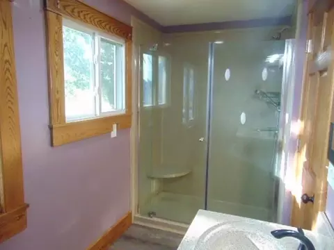 Bath - 2079 W Hayes, Ithaca, MI 48847 photo 1 of 4
