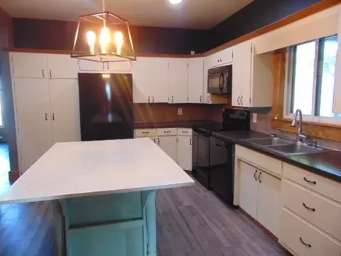 Kitchen - 2079 W Hayes, Ithaca, MI 48847 photo 2 of 6