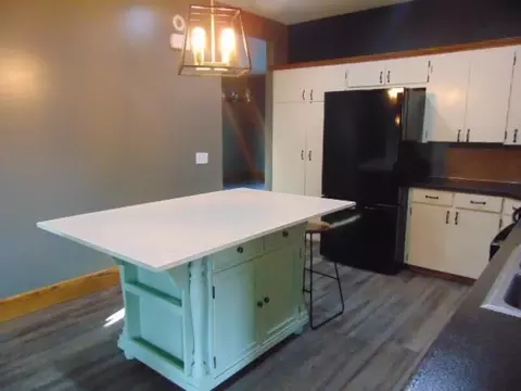 Kitchen - 2079 W Hayes, Ithaca, MI 48847 photo 1 of 6