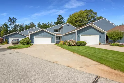 133 N Shore Dr W #10, Cadillac, MI 49601