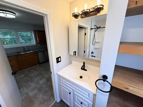 215 E Surrey, Farwell, MI 48622 photo 8