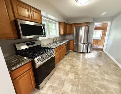 215 E Surrey, Farwell, MI 48622 photo 5
