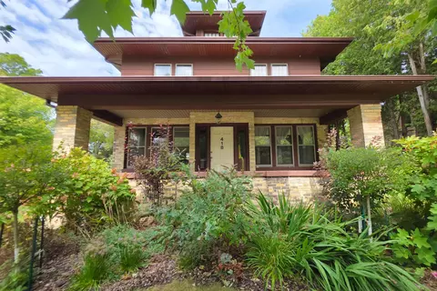418 5th, Manistee, MI 49660