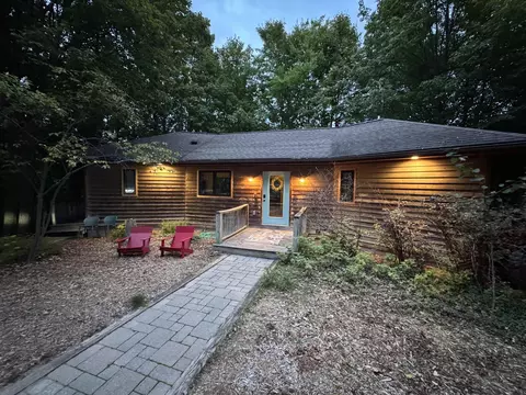 7221 S Wheeler, Maple City, MI 49664
