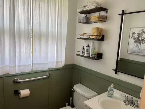 Bath - 517 Cherry, Standish, MI 48658 photo 3 of 4